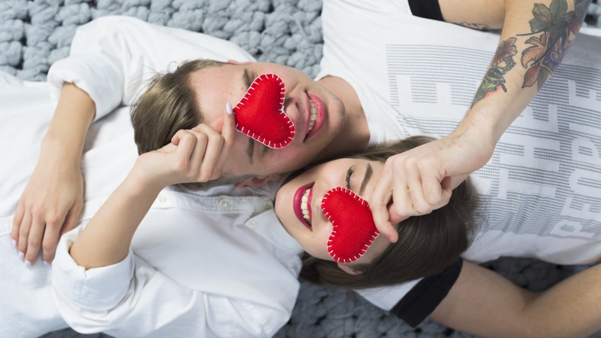 Зодиите, които превръщат приятелството в любовна връзка