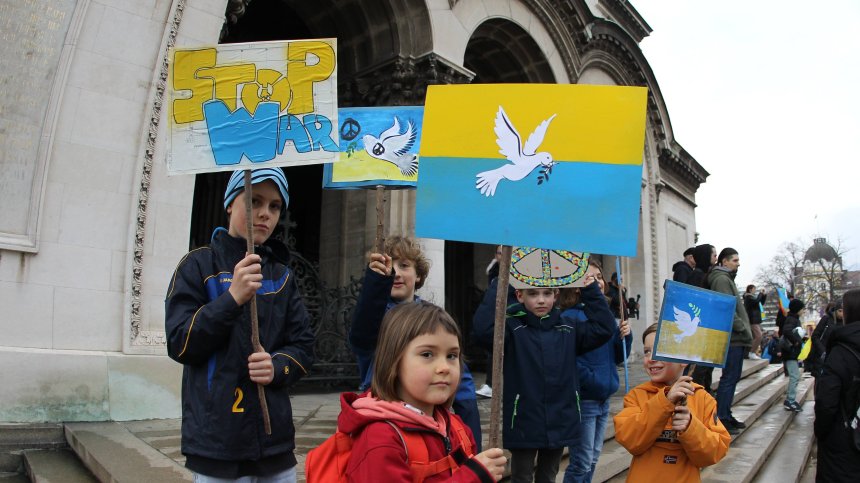 Пети сме по издадени документи за временна закрила на украински бежанци