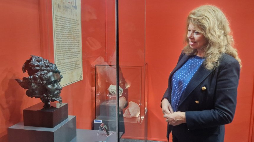 Йотова: Няма нищо по-обединяващо от силата на вярата, духовността и книжовността