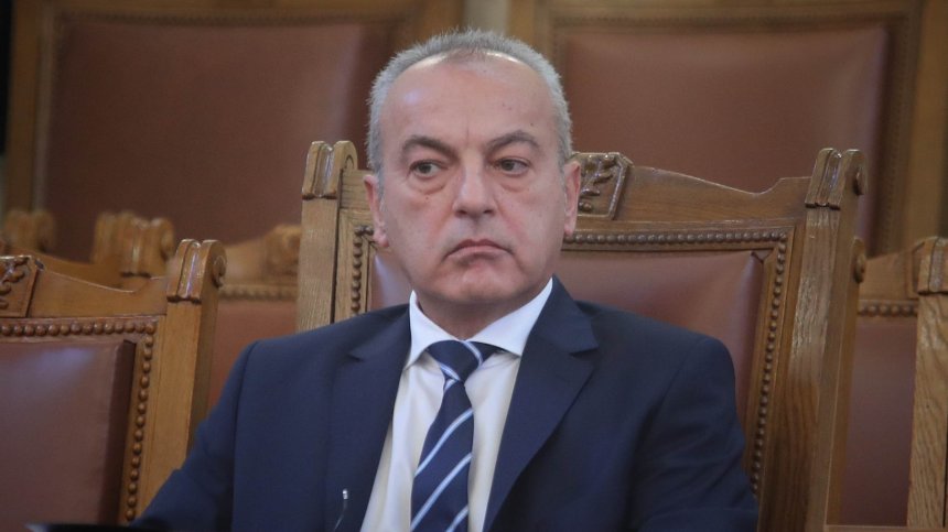 Донев: Политиците да оставят темата за Паметника на съветската армия за след изборите