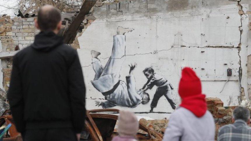 "Изрежи и бягай": Банкси пита феновете си къде да представи новата си изложба