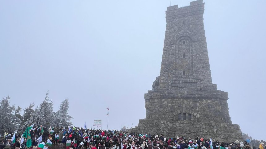 Започват проявите за 3 март, променят движението през прохода "Шипка"
