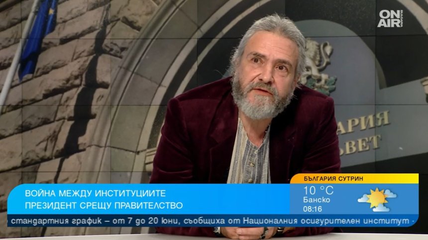 Доц. Личев: Гешев нахлу в президентството и започна роене на партии