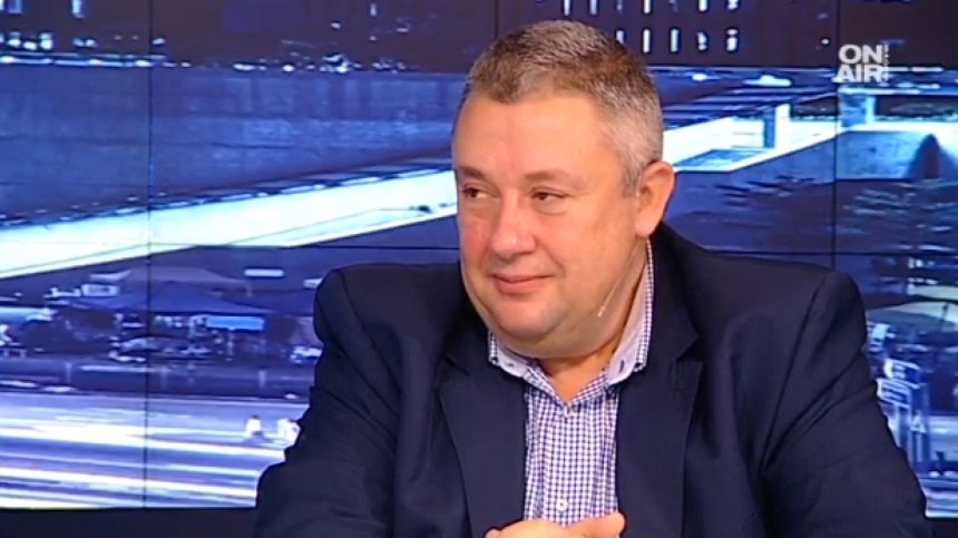 Експерт: От кризата между Русия и Украйна печели политическият елит и на двете страни