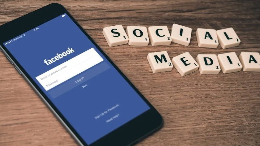 Турция наказва Facebook, ако пренебрегне новия закон за социалните мрежи