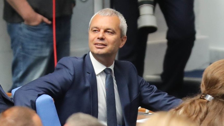 Костадин Костадинов призова ПП-ДБ веднага да върне втория мандат