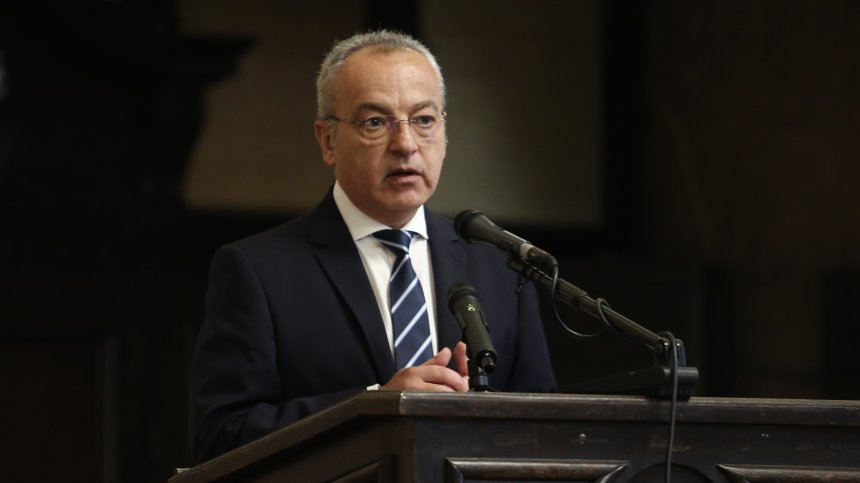 Донев: Държавните служители не са слуги на политиците