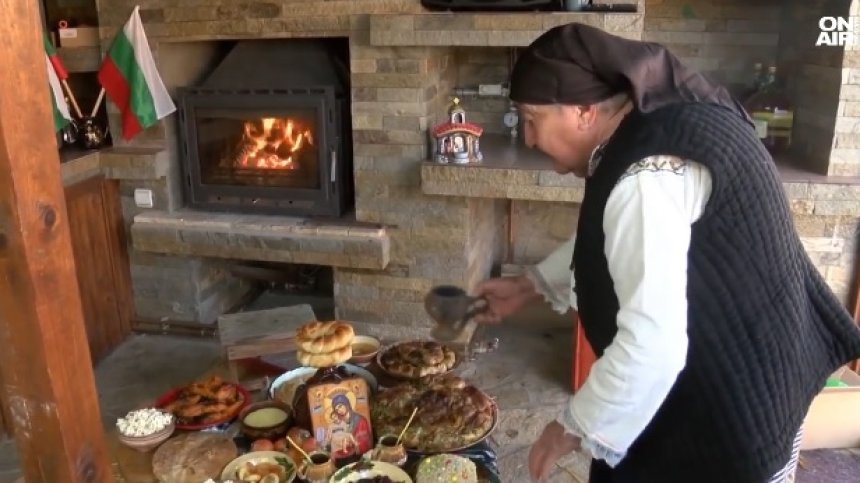 Традициите на Бъдни вечер и защо поне един от къща в село Обединение будува