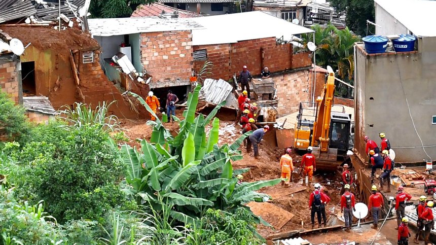 Невиждани проливни дъждове в Бразилия отнеха живота на 40 души