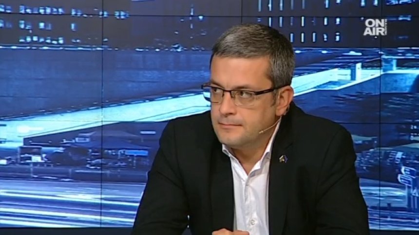Глас от ГЕРБ: Манолова не предлага алтернатива