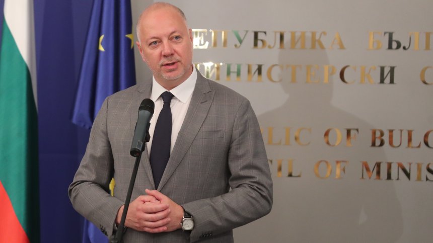 Желязков: България ще спазва санкциите срещу Русия и ще гарантира горивата