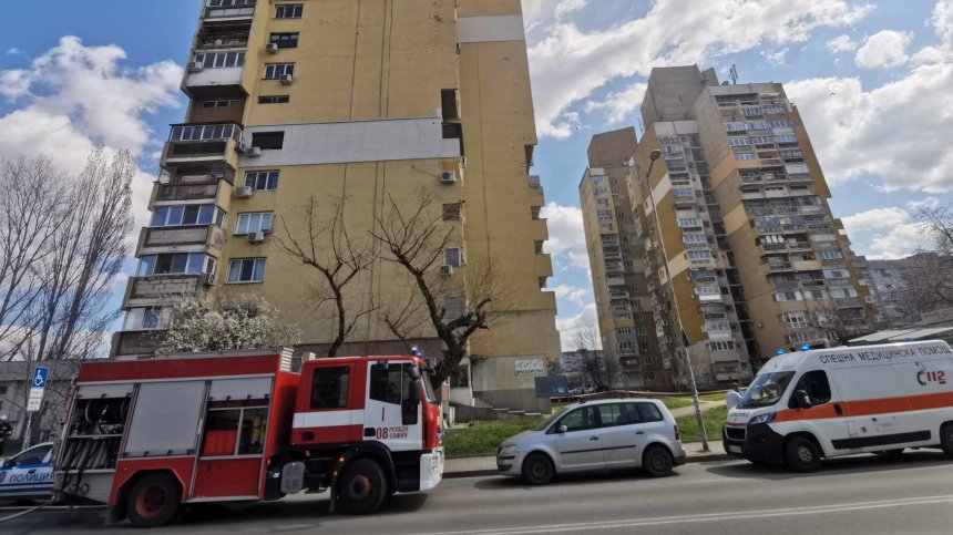 Пожар в столичния квартал "Дружба" взе жертва (+ВИДЕО)