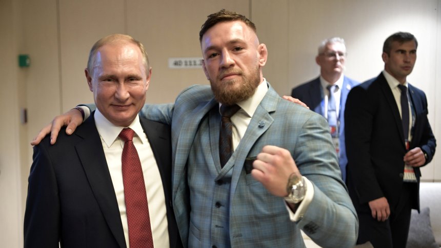 МакГрегър на турне в Русия: Дал първата си бутилка уиски на президента Путин