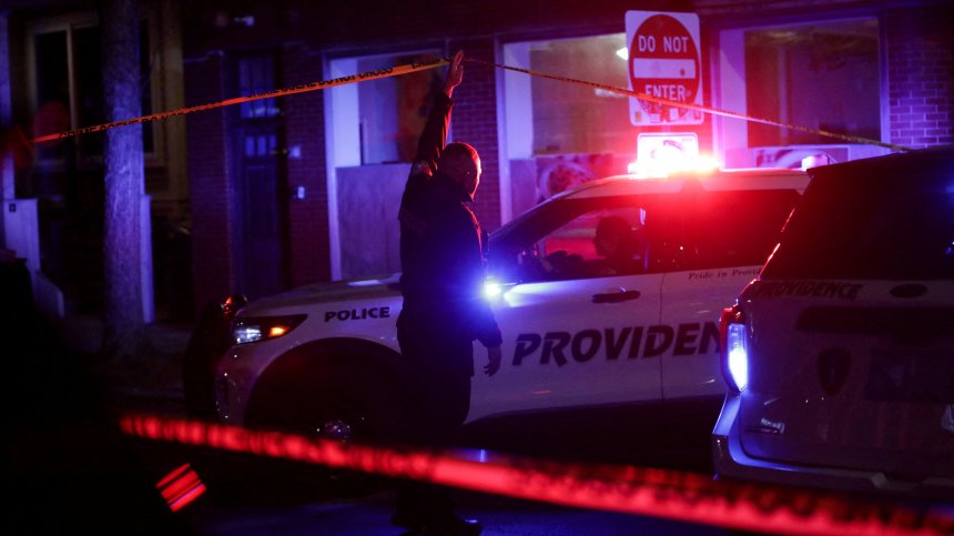 Двама загинали и девет ранени при стрелба в университет в САЩ