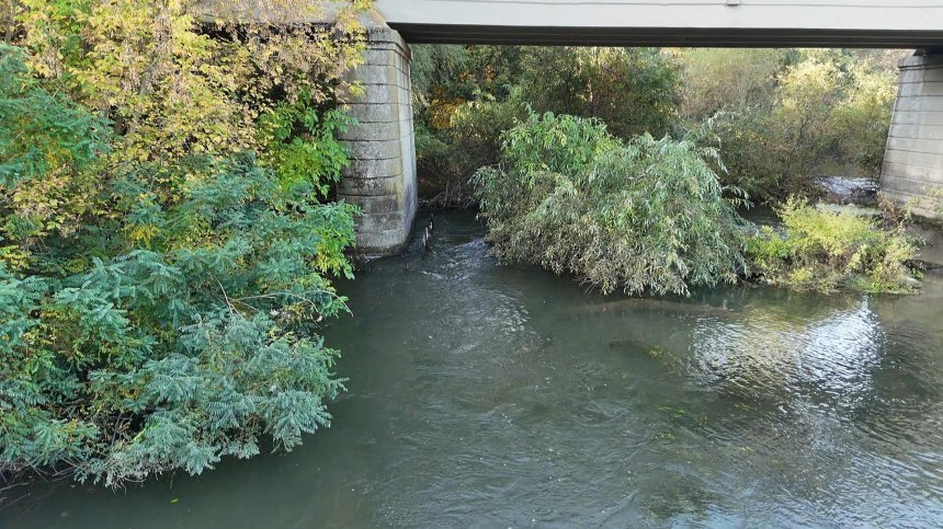 Местните в село Крушаре притеснени от наводнение заради асфалта в река Тунджа