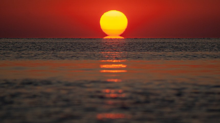 До 39 градуса днес, разкъсана облачност над Черноморието и планините