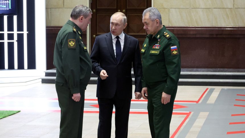 Без следа от най-високопоставените руски генерали - къде са Герасимов и Суровикин?