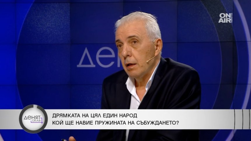 Димитър Недков: Няма нищо по-страшно от тишината на заспалите будилници на будителите