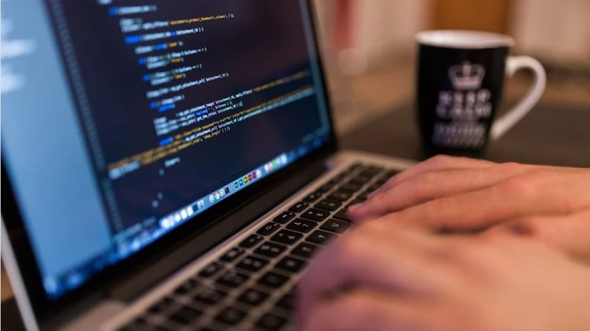 Мъж е задържан при спецоперация срещу онлайн сексуалната експлоатация на деца