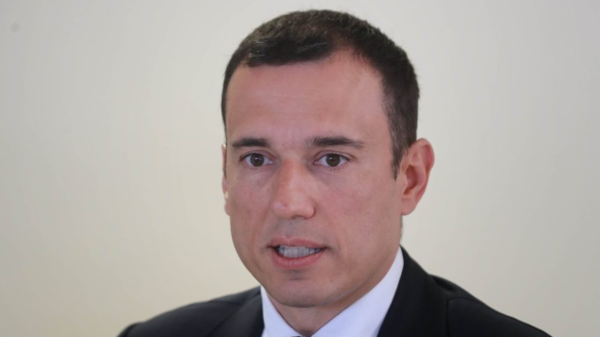 Терзиев отказа на Борисов: Всеки, поел подадената му ръка, потъва в плаващи пясъци