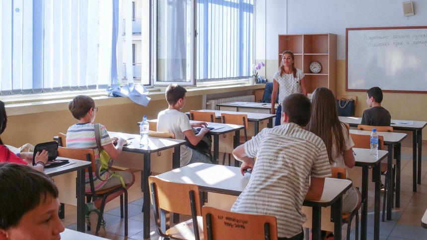 Над 700 са неприетите ученици след второто класиране за гимназиите в София