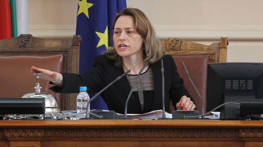 Митева: Служебният кабинет няма време за ревизия на предишното управление
