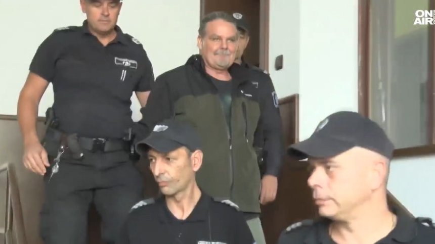 Постоянен арест за испанския "шаман", ръководил наркосекта край Калофер