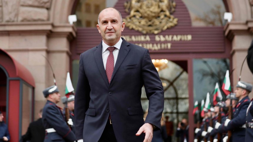 Пет партии влизат в парламента според ново проучване преди вота