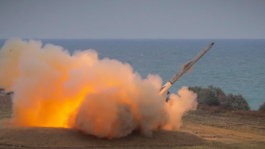 Опасни зони в българското Черноморие, учебна бойна стрелба спира корабоплаването