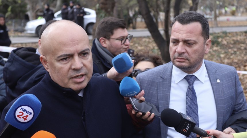 Свиленски, БСП: Този кран е незаконен, против сме премахването на паметници