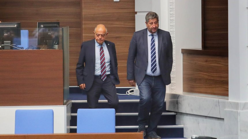 Юристи с минимум 7 години стаж ще влизат в Антикорупционната комисия