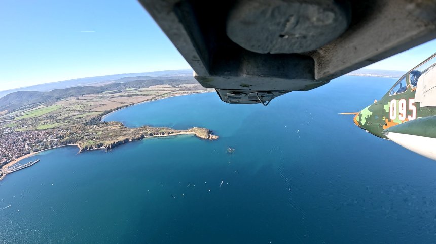 Щурмови самолети Су-25 с успешна подготовка над Черно море