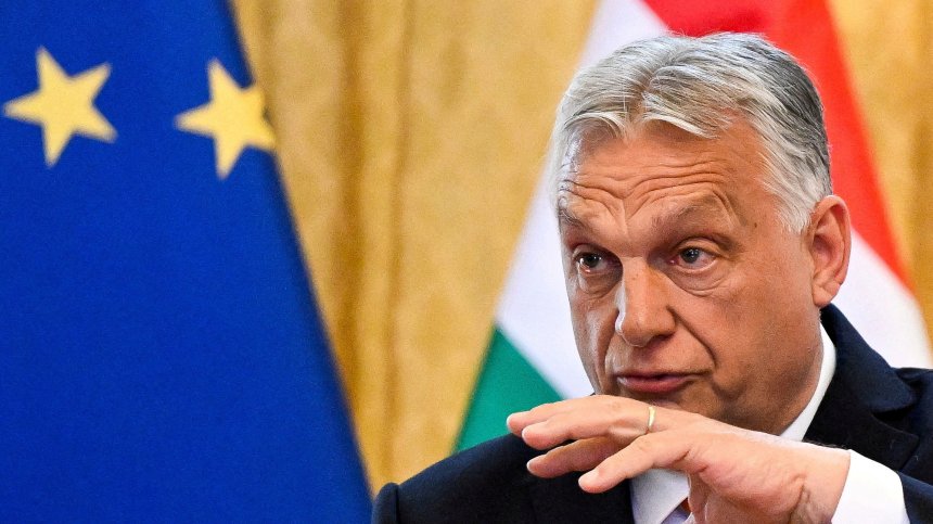 ЕК скочи на Виктор Орбан заради забраната за гей паради