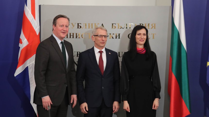 Дейвид Камерън се срещна с Денков и Габриел