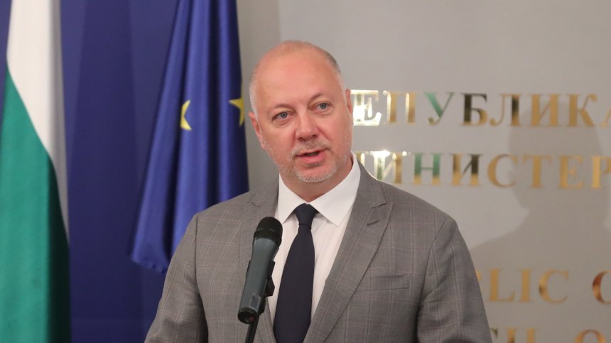 Росен Желязков за еврото: Не приемаме чужда валута, а нашата европейска валута