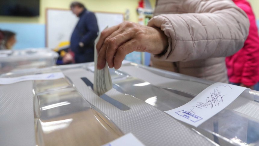 "Продължаваме промяната" поиска сканиране да замени ръчното броене на бюлетини