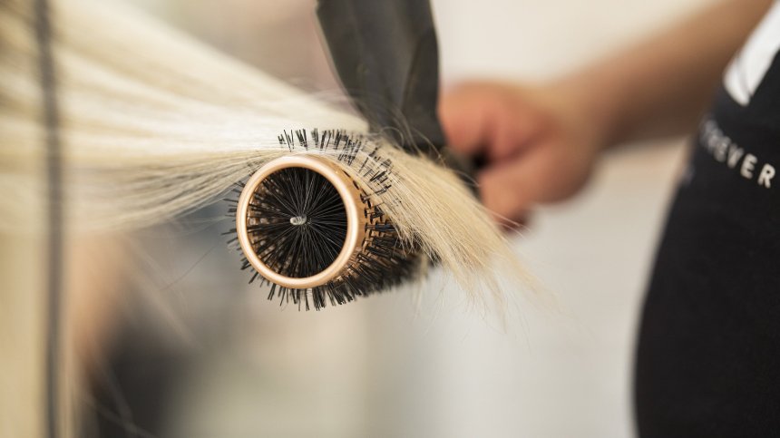 Навици, които са изключително вредни за косата ви