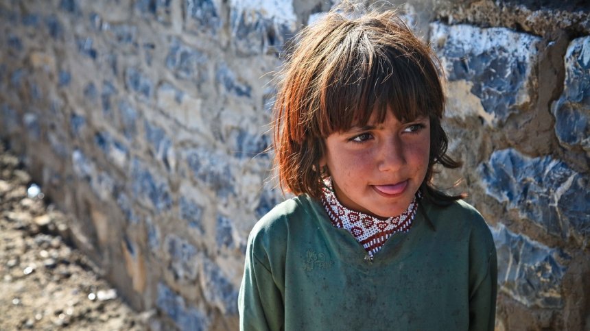 Израстването в бедност влияе на мозъка при децата