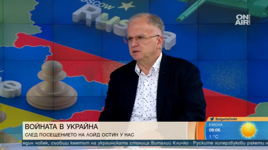 Чуков: Войната приключва до 3-5 седмици, украинските военни масово се предават
