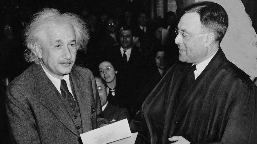 Писмо, написано от Айнщайн, бе продадено на търг за 1,2 млн. щатски долара