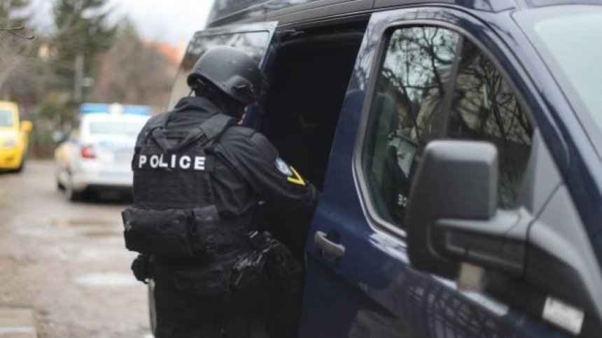 Разбиха схема за милиони за укриване на данъци от търговия със зърно и торове