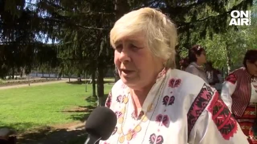 Козунаци по оригинални рецепти виха във Великотърновско, състезават се в пролетен празник