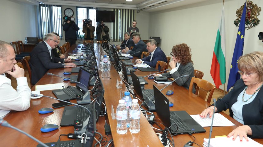 Изслушвания във ВСС по случая "Нотариуса"