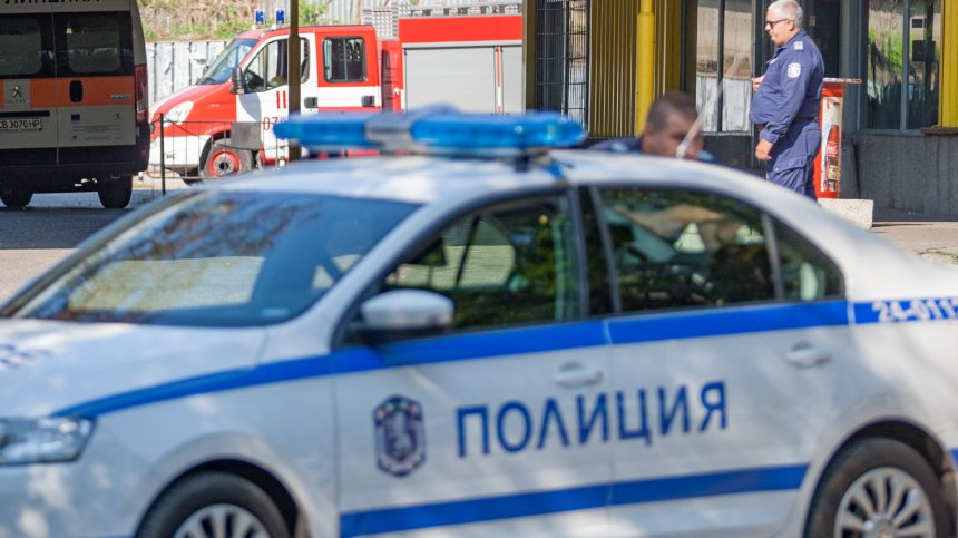 Взривовете бяха изключително силни: Карнобат се събуди от експлозиите в склад на "Емко"