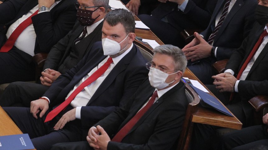 Парите на властта - кой какво декларира? Пеевски е най-богат сред политиците