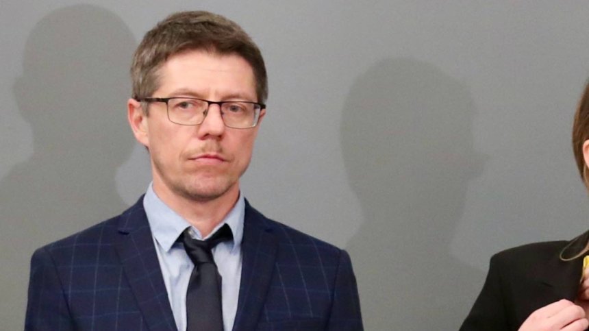 Първа оставка в кабинета "Гюров": Цицелков напуска след атаките