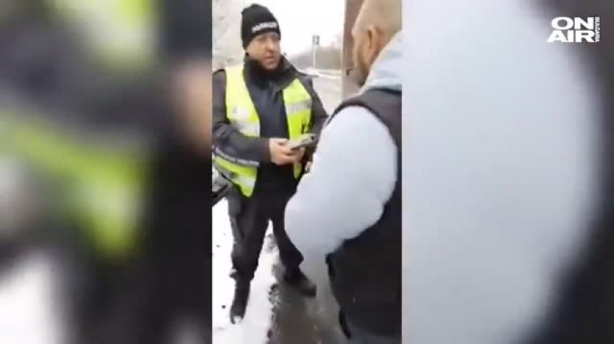 Вижте как проверяваха протестиращите срещу "зеления сертификат"