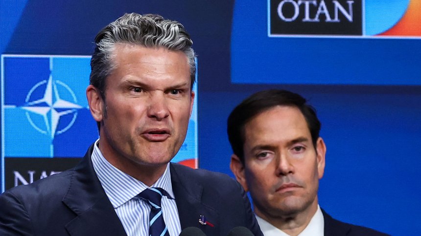 Пийт Хегсет скочи срещу "фалшивите новини" за ударите в Иран