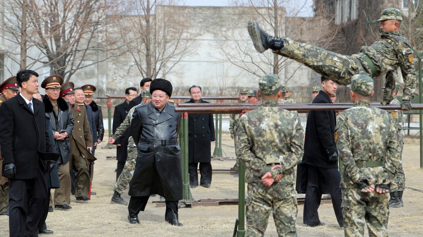 Северна Корея изпрати още 3 000 военни да се бият за Русия