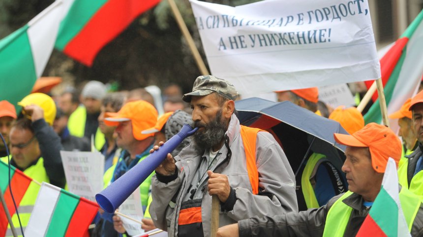 Пътните строители излязоха на национален протест, срещат се с Комитова